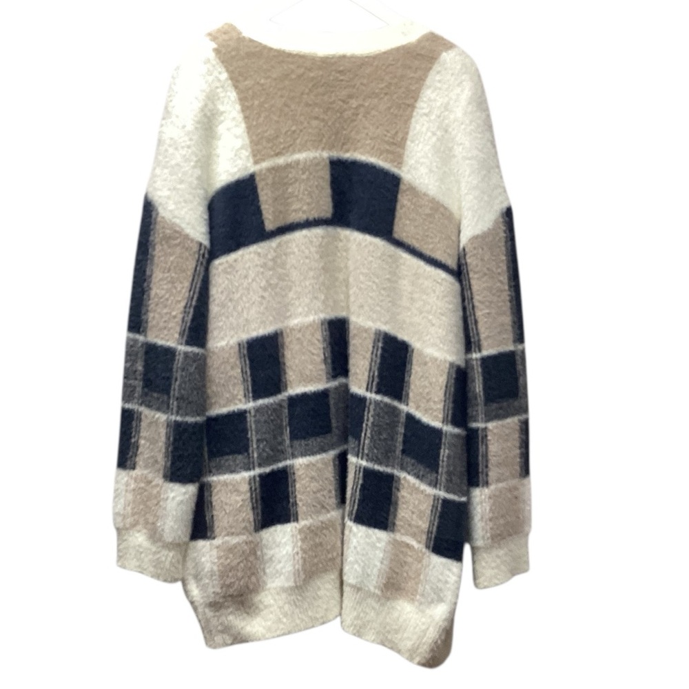 Hem & Thread Eyelash Cardigan Navy and tan plaid Checkered Motif Size Large - Picture 6 of 12